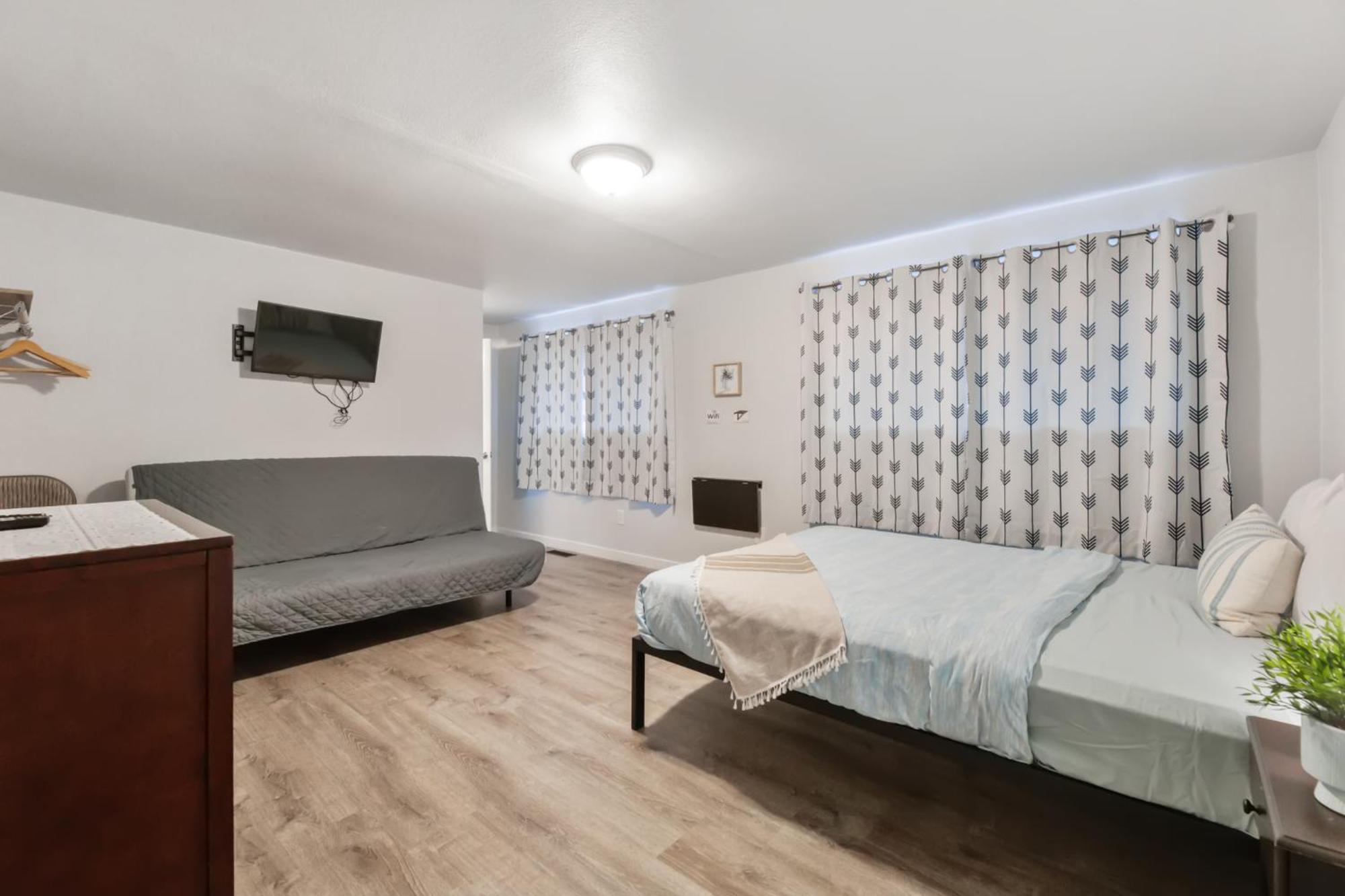 Rainier Guesthouse - Walk To Metro Сиэтл Экстерьер фото